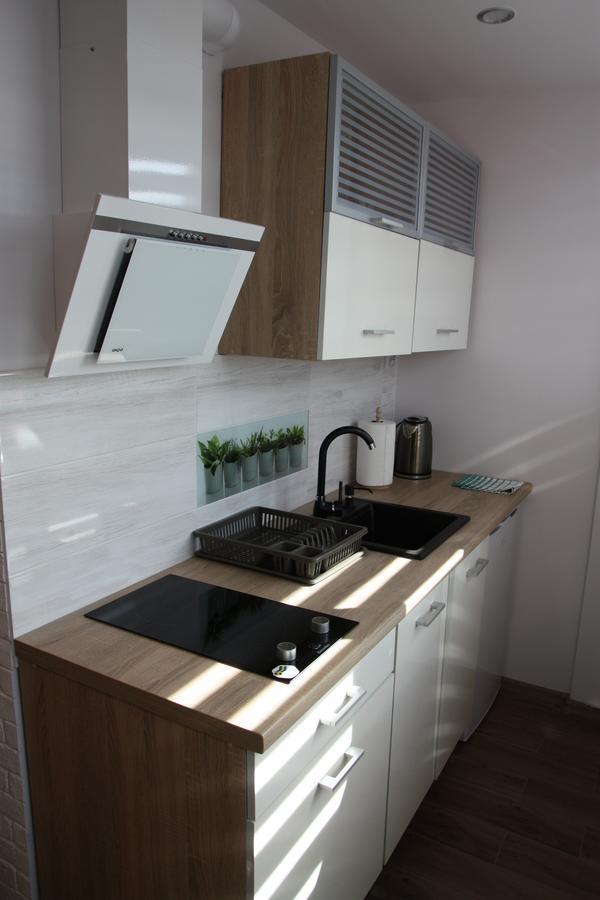 Отель Apartament Dmowskiego Ломжа Экстерьер фото